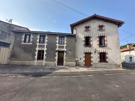 vente maison 10 pièces 199 m² à lizant (86400)  199 900 €