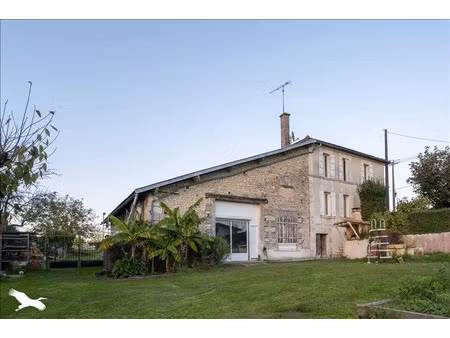 vente maison 8 pièces 256 m² à reignac (16360)  259 700 €
