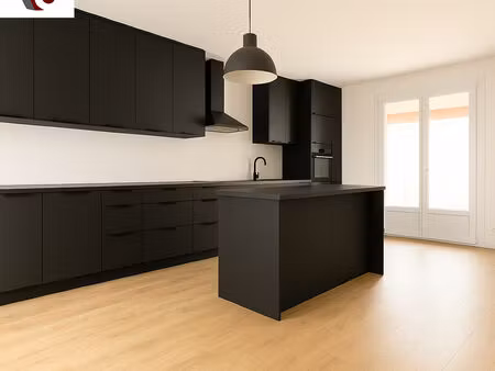 t4 avec terrasse  garage annexe et jardin