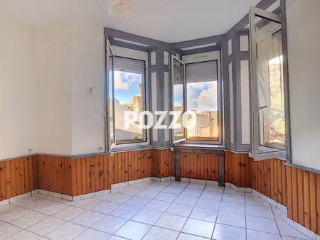 a louer - appartement 2 pièces (32 m²) en location à pontorson - centre-ville