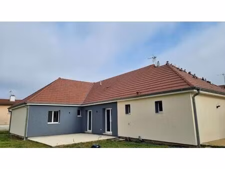 vente maison 5 pièces 137 m² sagy (71580)