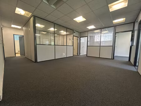 local commercial saclay 13 pièce(s) 200 m2