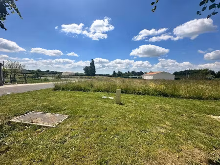 vente terrain 621 m² à thenac (17460)  41 460 €