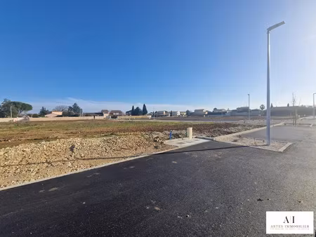 vente terrain 607 m² à pierrelatte (26700)  97 120 €