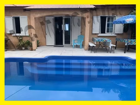 location villa 4 pièces 56 m² à l'etang sale les bains (97427)  1 395 €