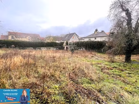 terrain constructible de 585 m² : votre projet immobilier prend vie à maintenon