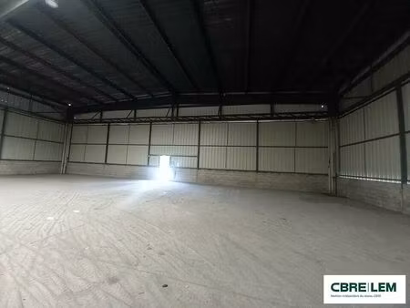 location local d'activités mondeville 502 m²