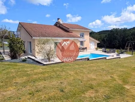 maison de luxe de 5 pièces en vente à chatte  france