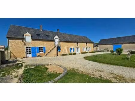 corps de ferme avec jardin moulins-sur-yevre (18)