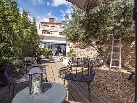 hôtel de luxe de 4 chambres en vente thuir  occitanie