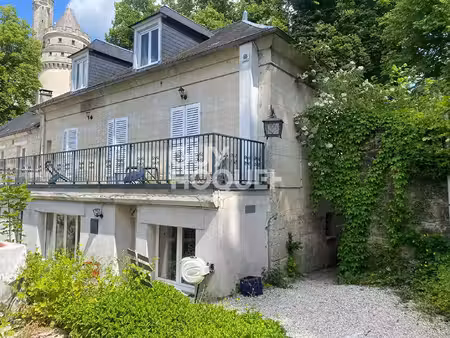 a 12 mn de compiegne - au pied du chateau de pierrefonds - mmeuble a vendre - ref. c2147