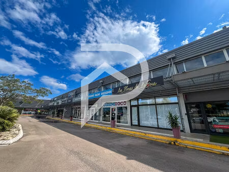 location commerce à latour-bas-elne (66200)