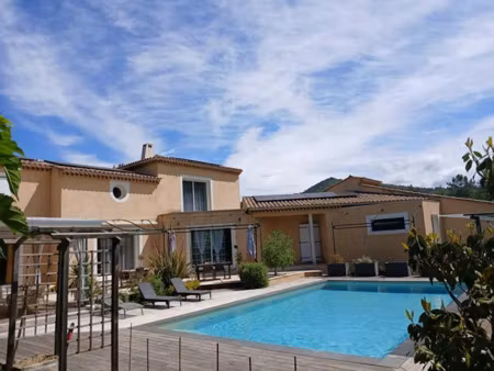vente propriété 15 pièces 350 m² à bras (83149)  1 243 000 €