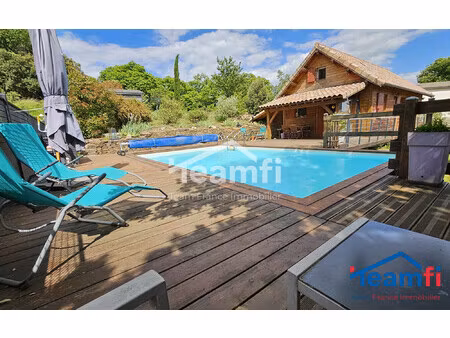 joli chalet dans les cévennes