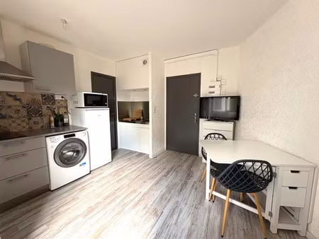 location meublée appartement 2 pièces 27 m² à aire-sur-l'adour (40800)  475 €