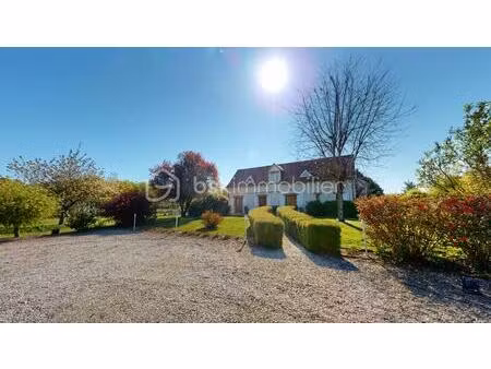 maison de 237 m² à beauchamps-sur-huillard