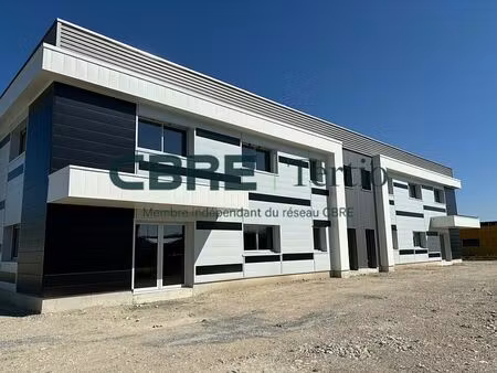 location local d'activités la ville aux dames 910 m²