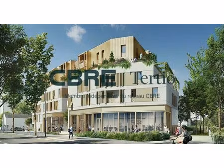 location commerce tours 46 m²