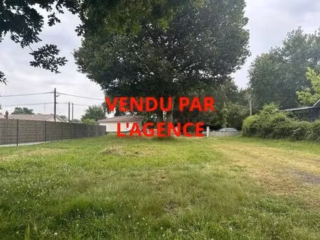 terrain de 806 m2 en vente - le teich  france