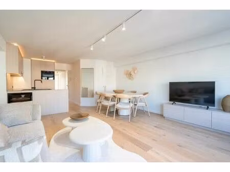appartement magnifiquement rénové au coeur de knokke.