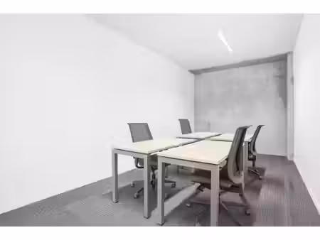 espace de bureau privé pour 3 employés à regus brecht