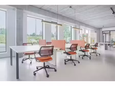 réservez un emplacement de coworking à regus brecht