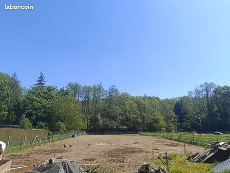 terrain 1 640 m² montreuil aux lions