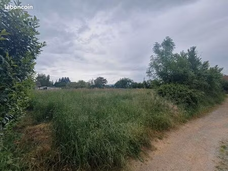 terrain 1173 m² villebret