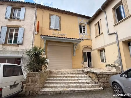 immeuble 6 pièces 220 m²