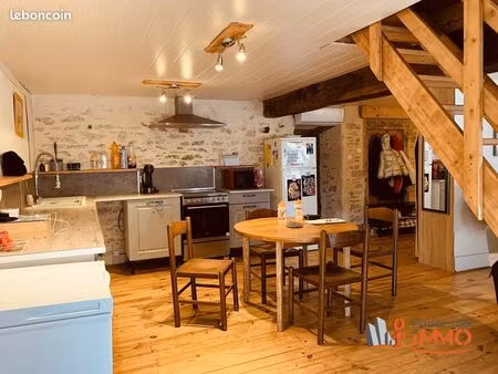 immeuble 311 m² villebois