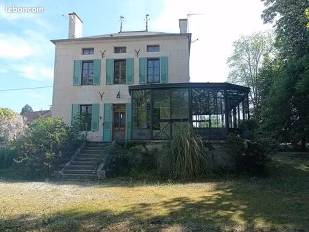 maison 10 pièces 210 m²