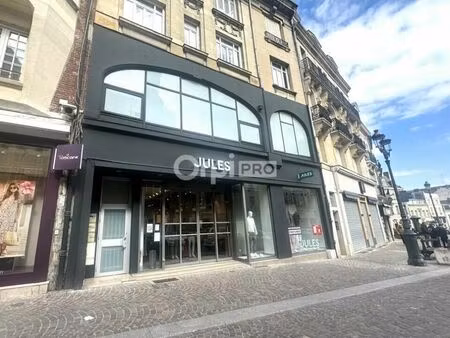 local commercial 358 m²