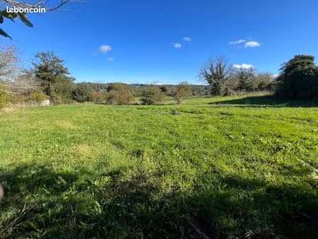 terrain 2 078 m² saint germain les vergnes