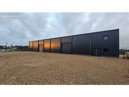 entrepôt 551 m² quimper