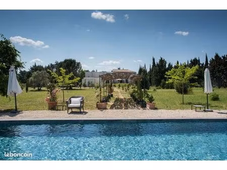 villa 10 pièces 560 m²