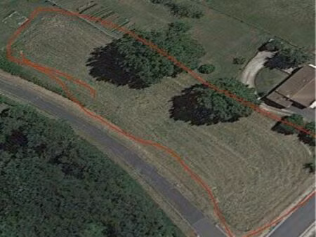 terrain constructible bourg de montlieu la garde