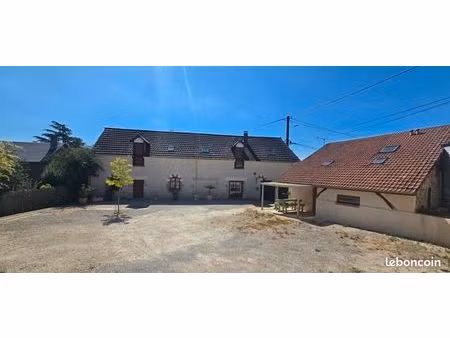 longère 5 pièces 165 m²