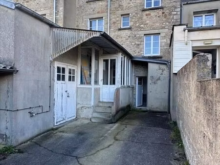 immeuble 128 m² montebourg