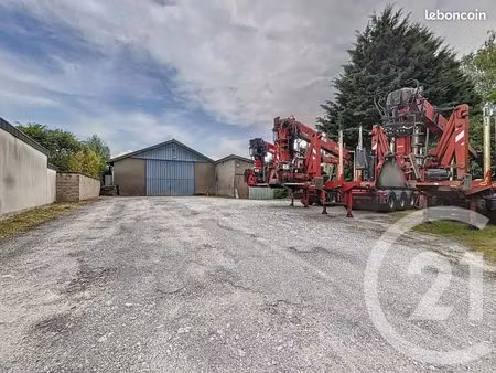 maison 3 pièces 484 m²