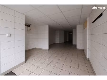 local commercial 67 m² metabief
