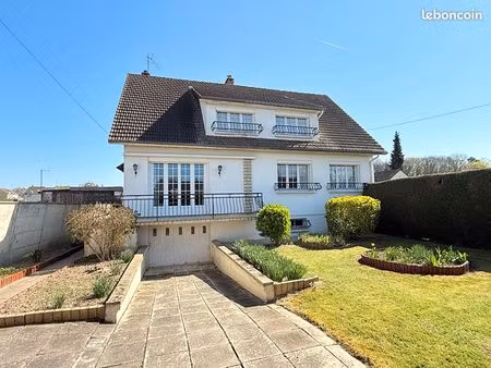 maison 7 pièces 146 m²