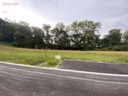 terrain 747 m² cauneille