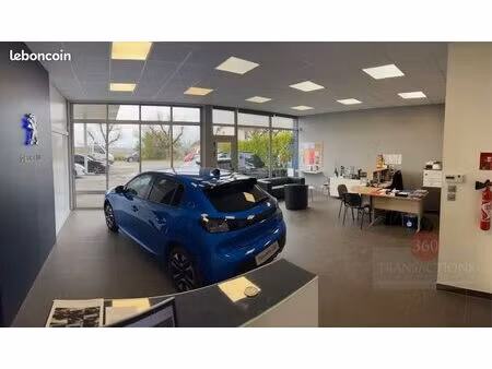 garage automobile  garage 493 m² castillonnès