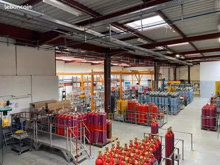 local industriel 5 836 m²