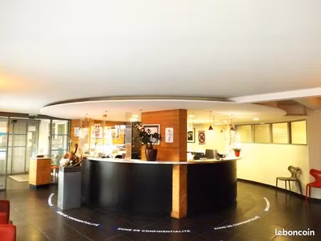 local commercial 240 m²