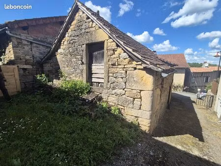 parking/box 80 m² parisot