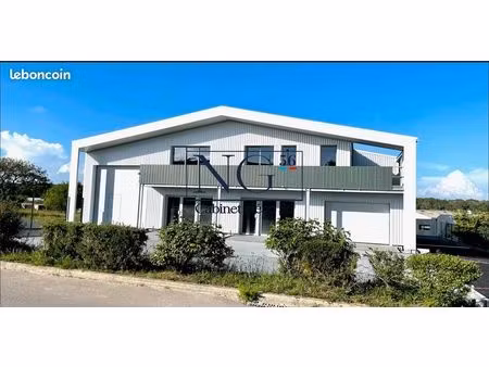 local 130 m² carnac