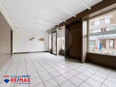 local commercial 42 m²