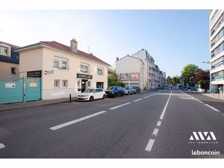 local commercial 180 m² nancy