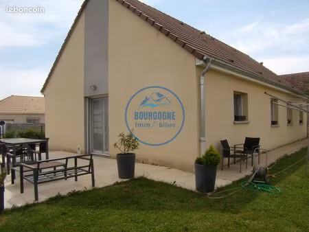 maison 6 pièces 100 m²